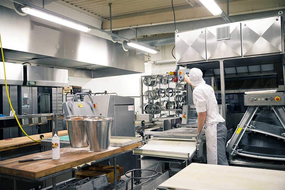 Glimek deglinje brödlinje formar degen till olika slutprodukter hos konditori Amarant referenskund