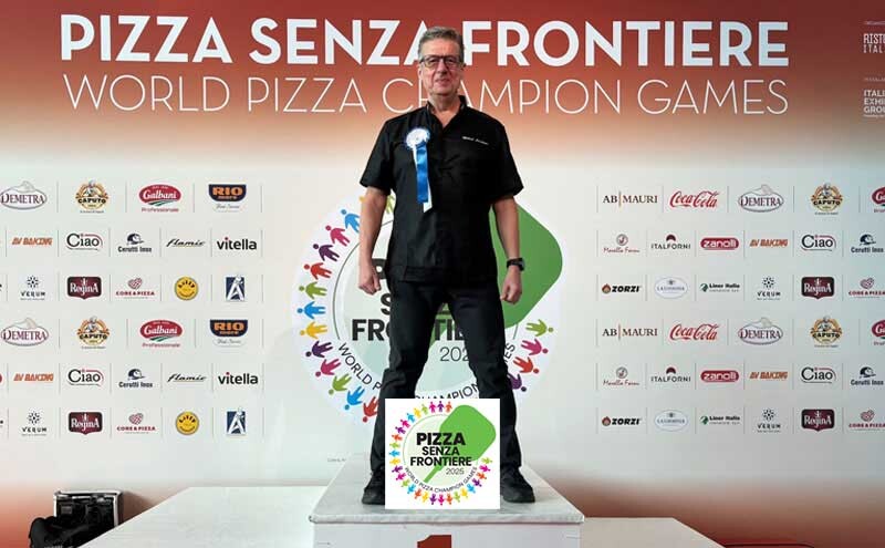 Mikael Pizzamicke Lundgren jury i Pizza Senza Frontiere World Pizza Champion Games 2025 Sveba Dahlen