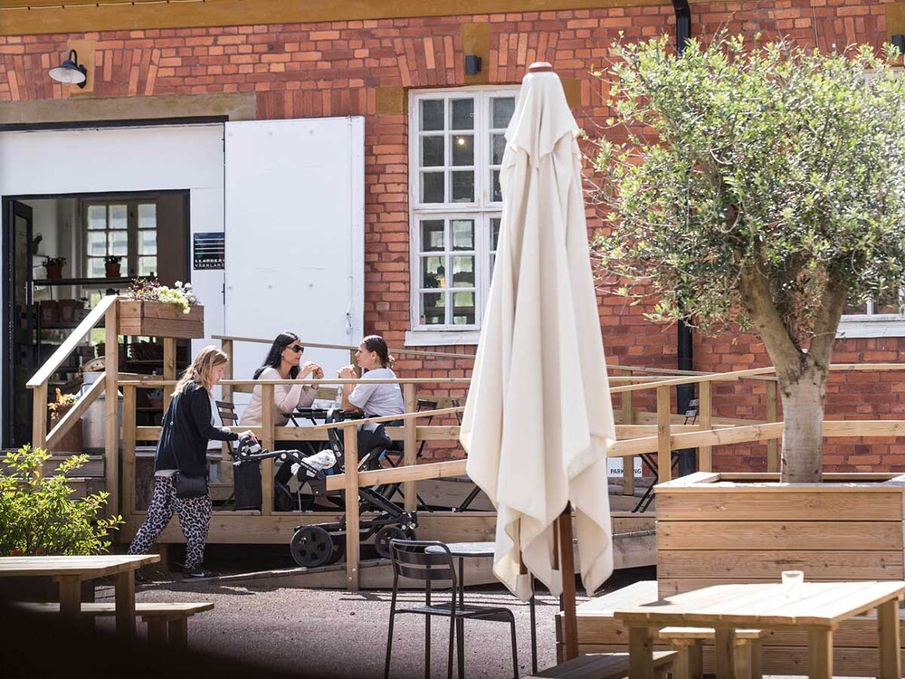 Artizan bread bageri konditori cafe i karlstad med däckugn ministickugn från sveba dahlen