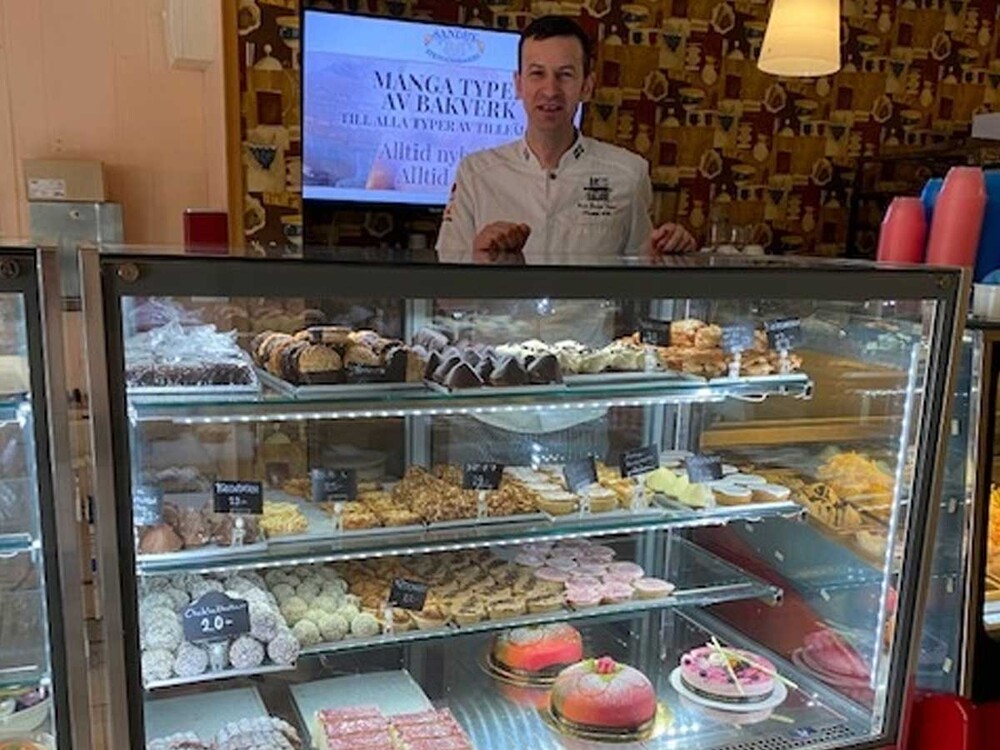 Bageri, konditori, cafe, Sandby Stenugnsbageri erbjuder pizza bröd kakor bakelser bakade i ugnar från Sveba Dahlen