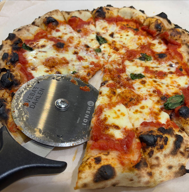 Tobias Gundahl Eriksson Fastfood Café 2025 Margherita Pizza Sveba Dahlen