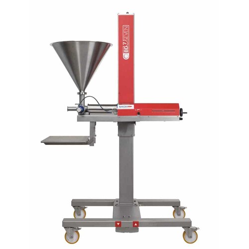Fyllningsmaskin Bakon BD7. Applicerar snabbt mousse, sylt, vispad grädde, fruktkompott med mera i dina bakverk!